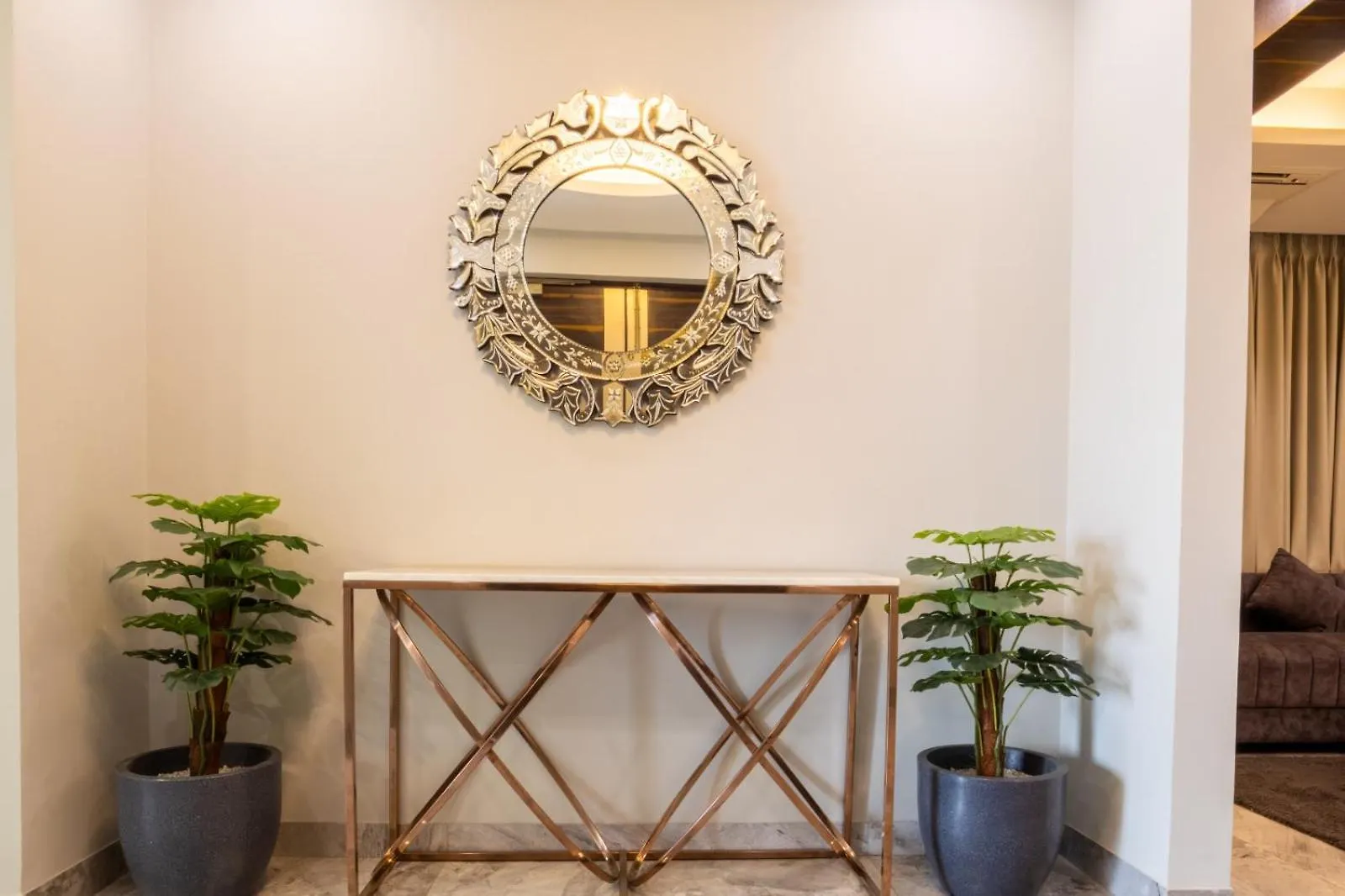 Housr 2 Bhk Apartment Sector 41 Gurgaon Near Fortis Hospital