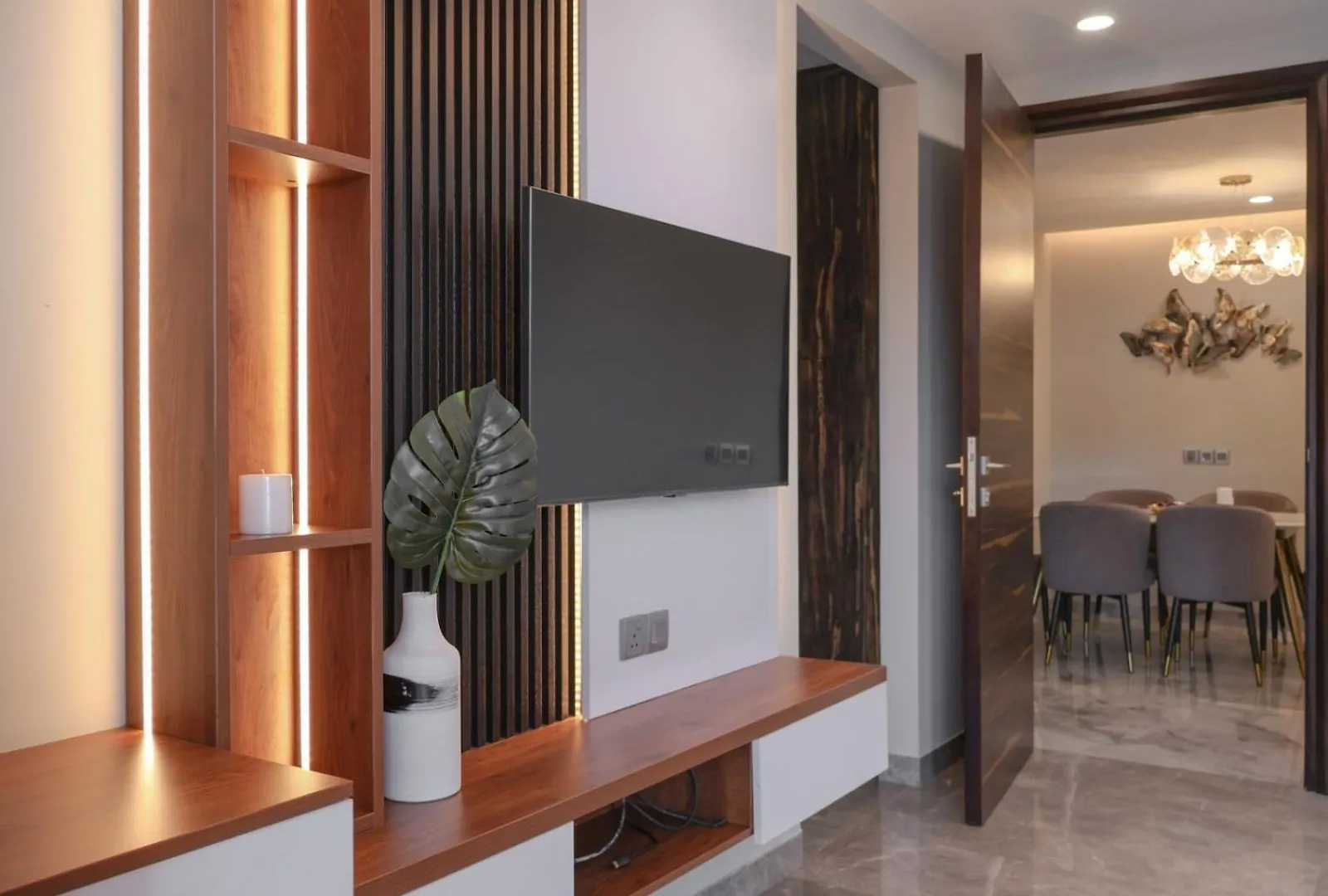 Housr 2 Bhk Apartment Sector 41 Gurgaon Near Fortis Hospital Indien