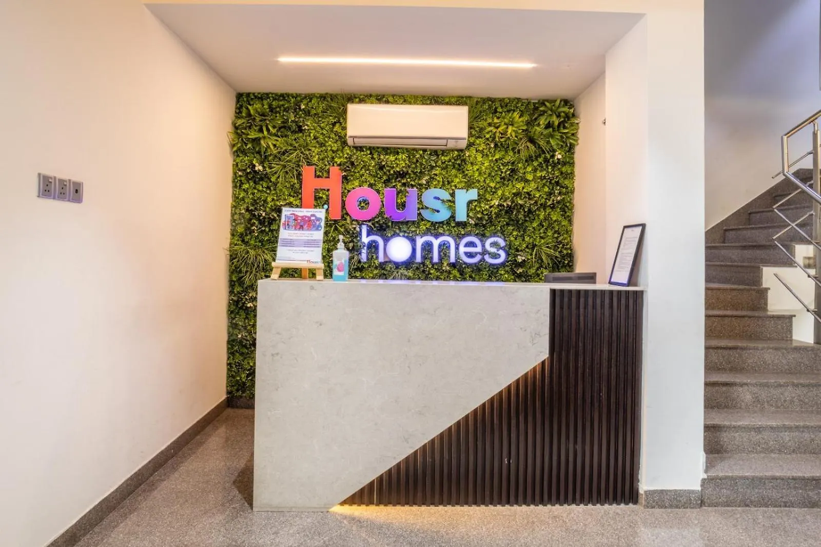 Housr 2 Bhk Apartment Sector 41 Gurgaon Near Fortis Hospital