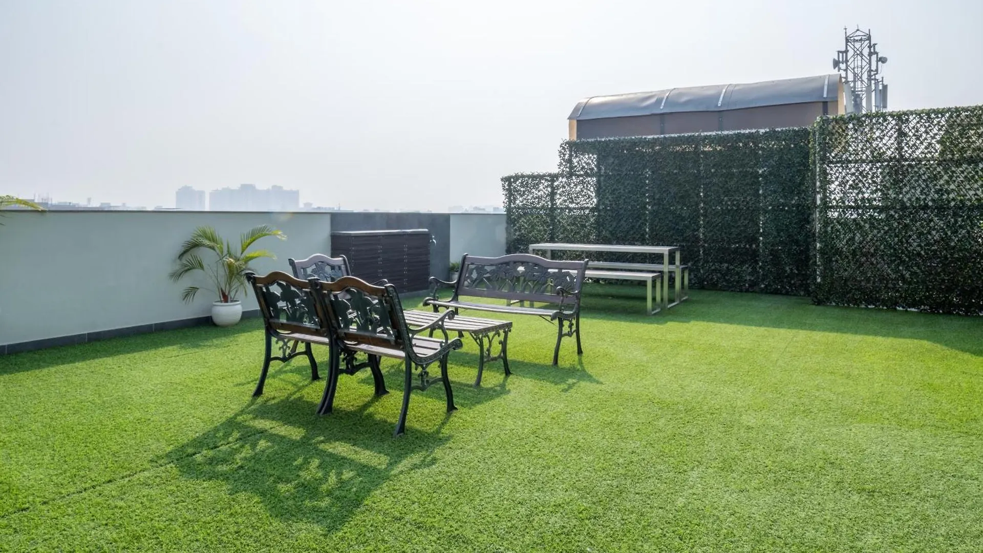Housr 2 Bhk Apartment Sector 41 Gurgaon Near Fortis Hospital Indien