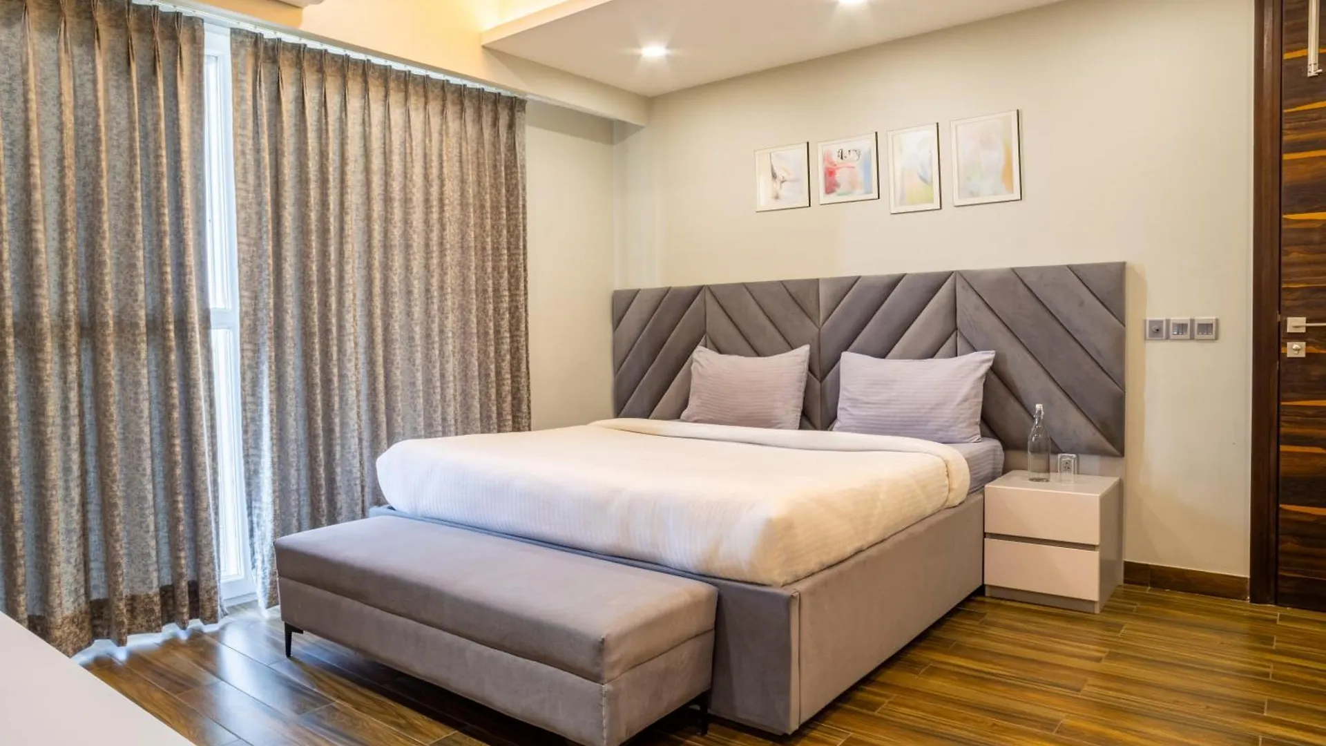 Housr 2 Bhk Apartment Sector 41 Gurgaon Near Fortis Hospital