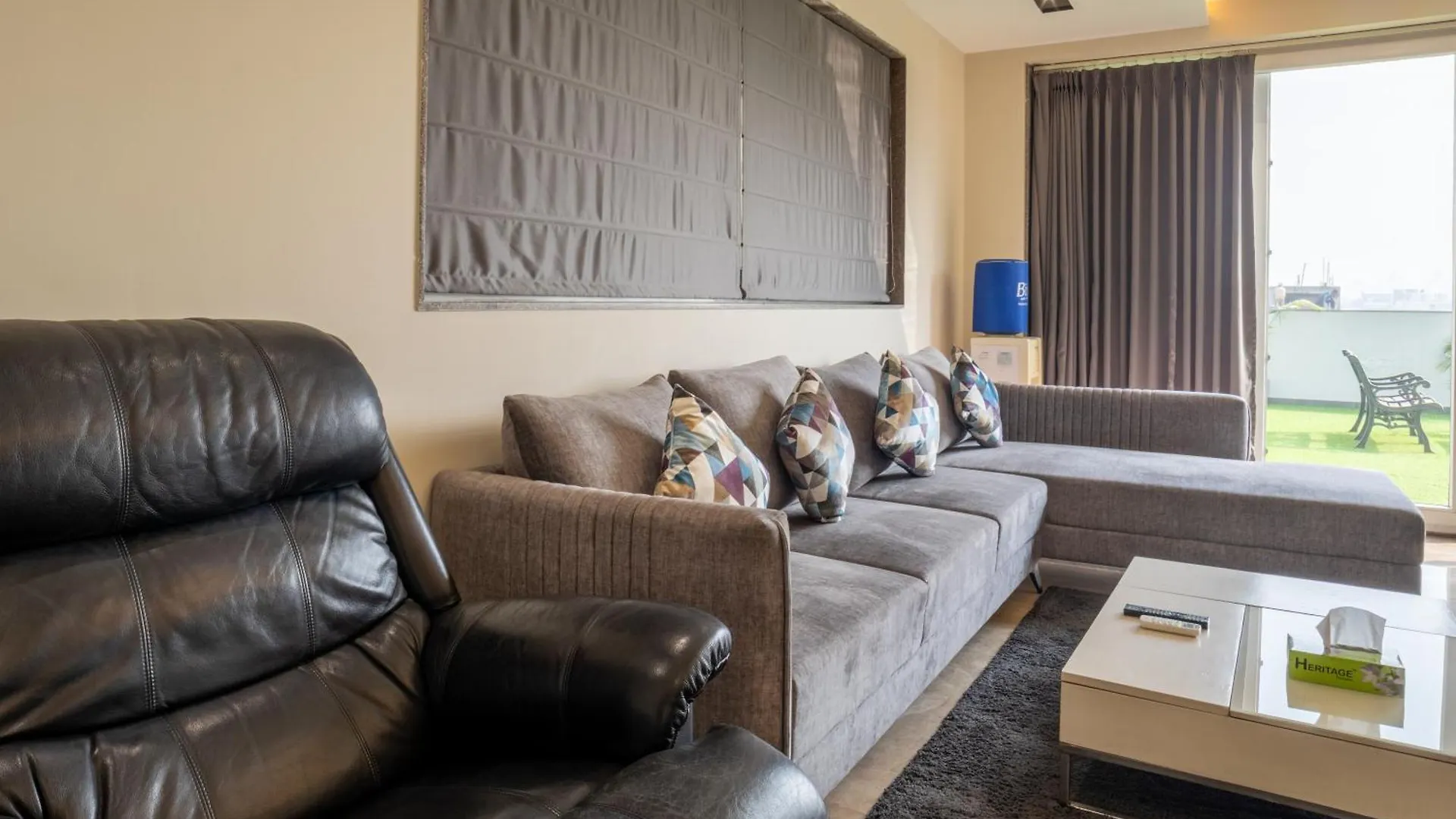 Housr 2 Bhk Apartment Sector 41 Gurgaon Near Fortis Hospital